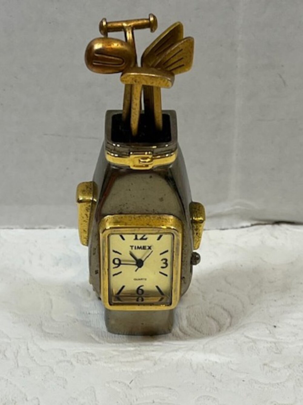 Timex Golf Two-Tone Quartz Analog Table Clock Paperweight Desk Decor Golf Bag